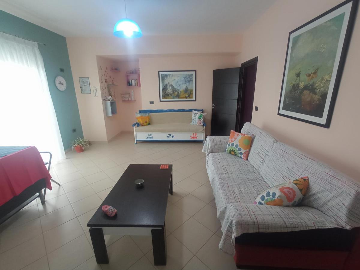 Sunny Apartment Sarandë Eksteriør billede